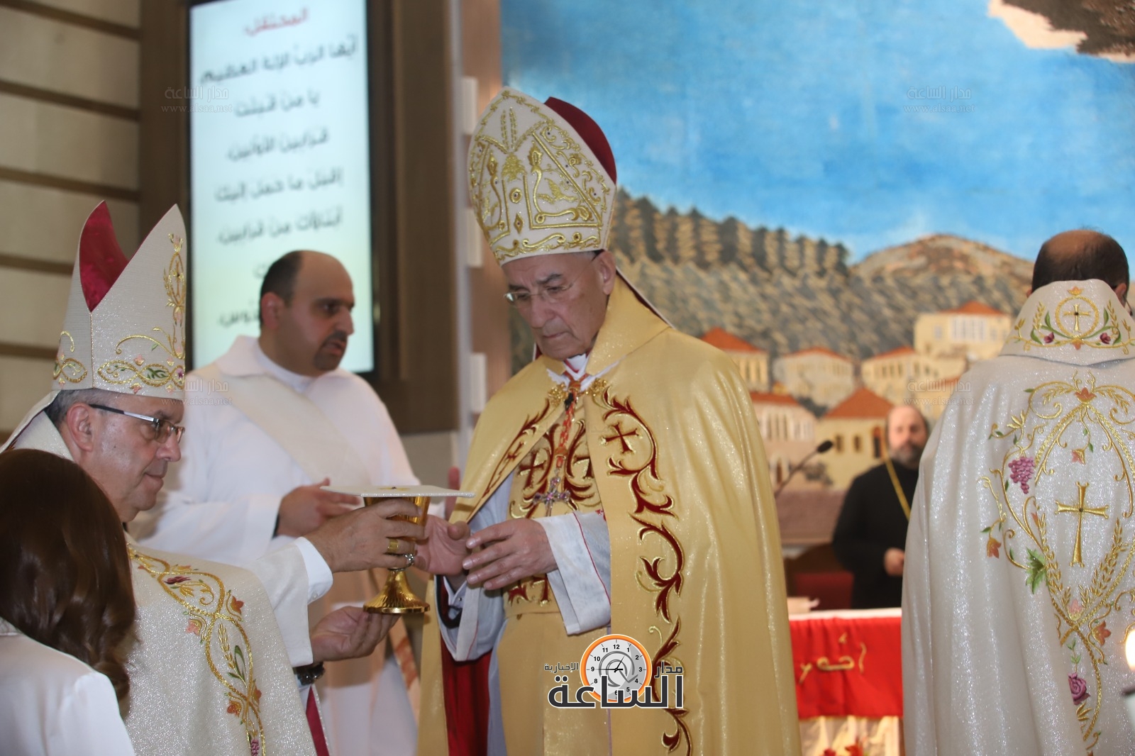 Madar Al-Saa Images 0.3332377567012381