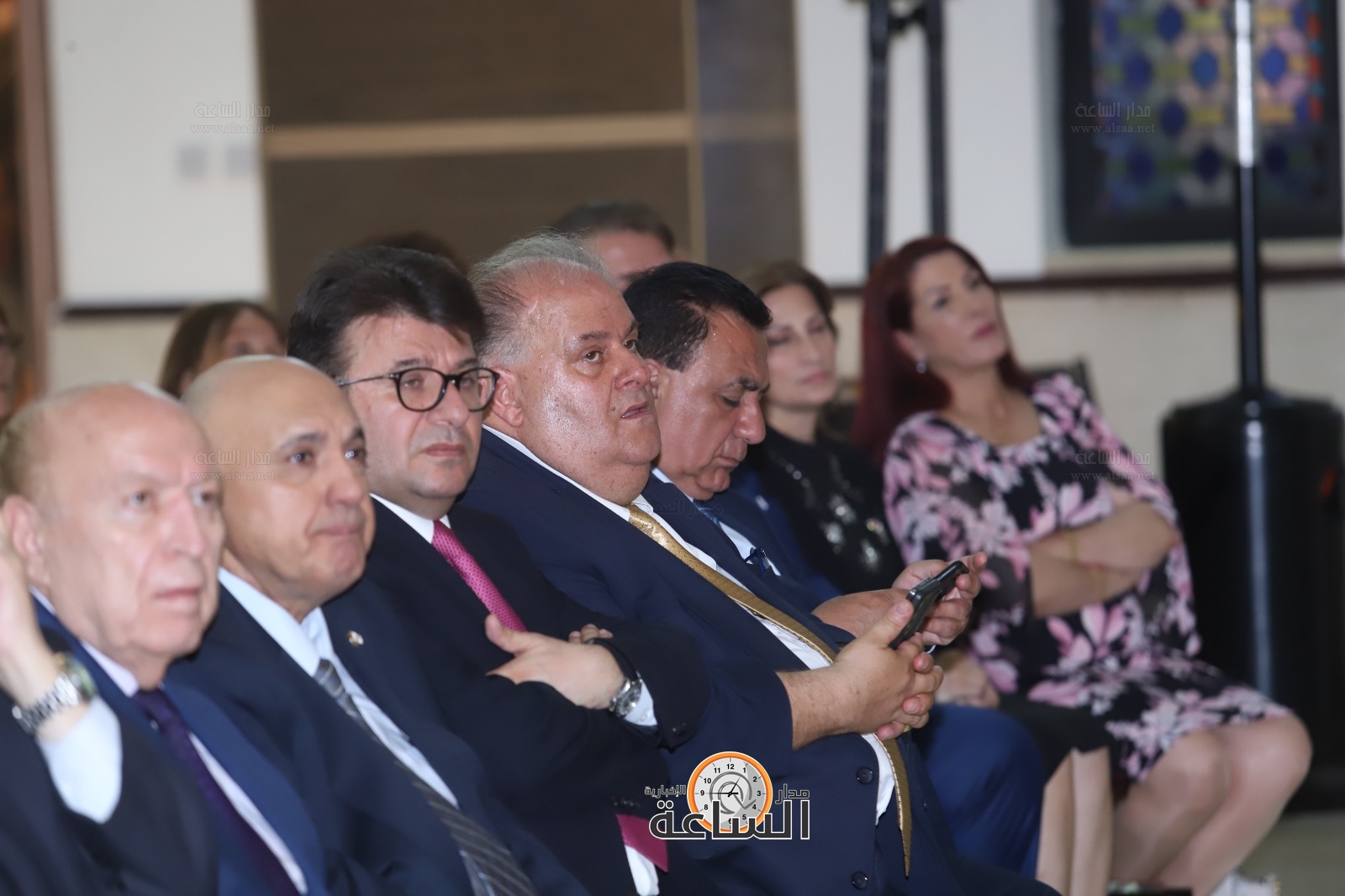 Madar Al-Saa Images 0.8535461580296135