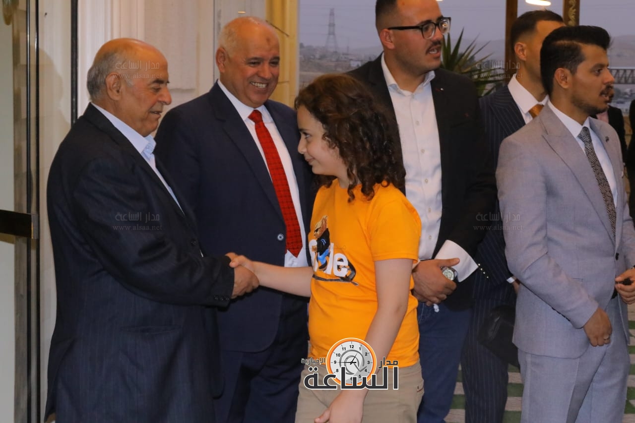 Madar Al-Saa Images 0.4087296391612265