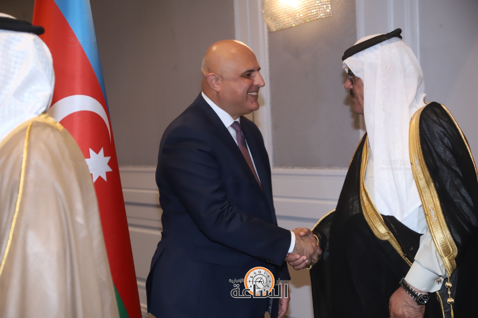 Madar Al-Saa Images 0.42900685955906614