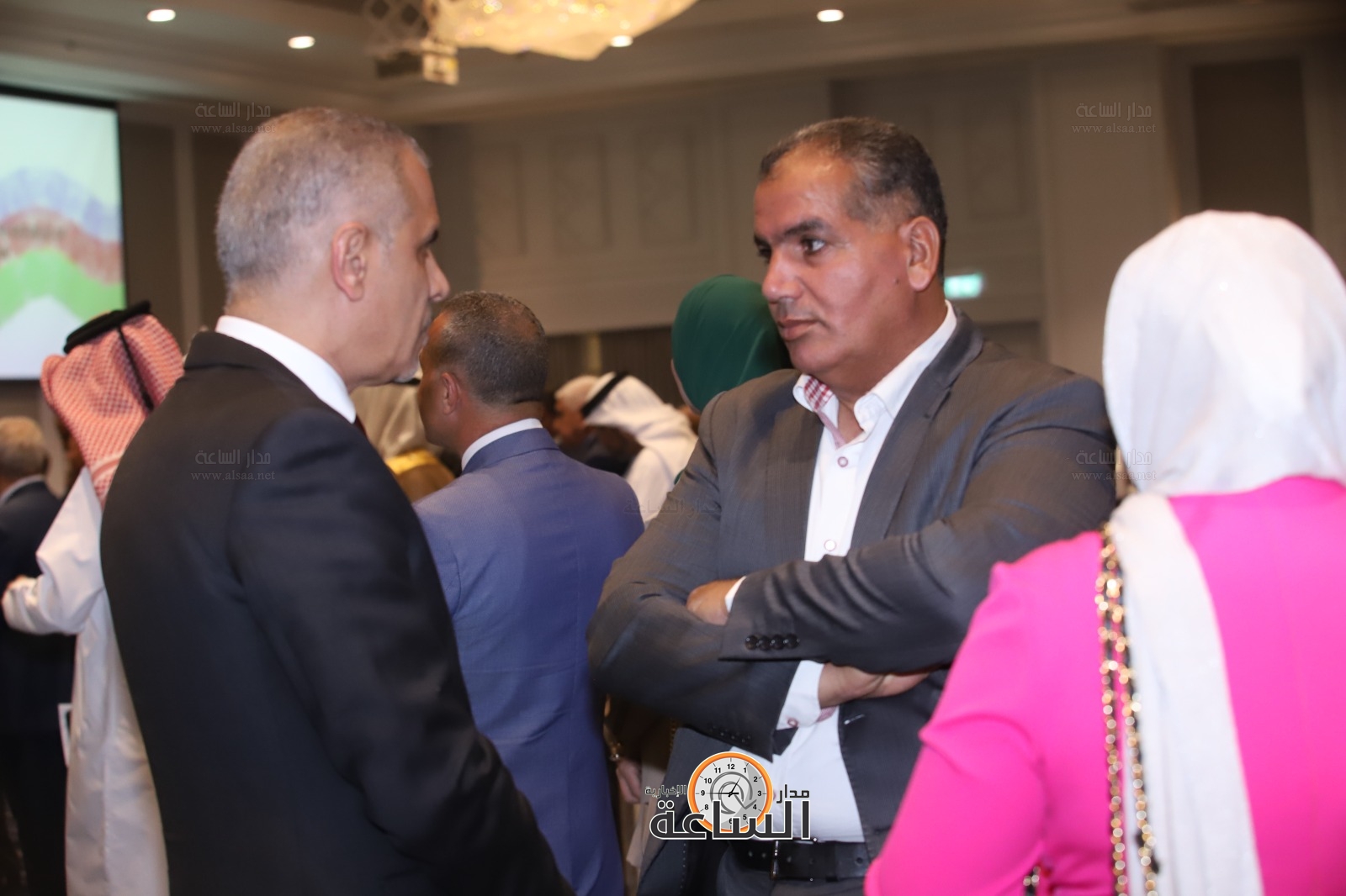 Madar Al-Saa Images 0.16932247123888922