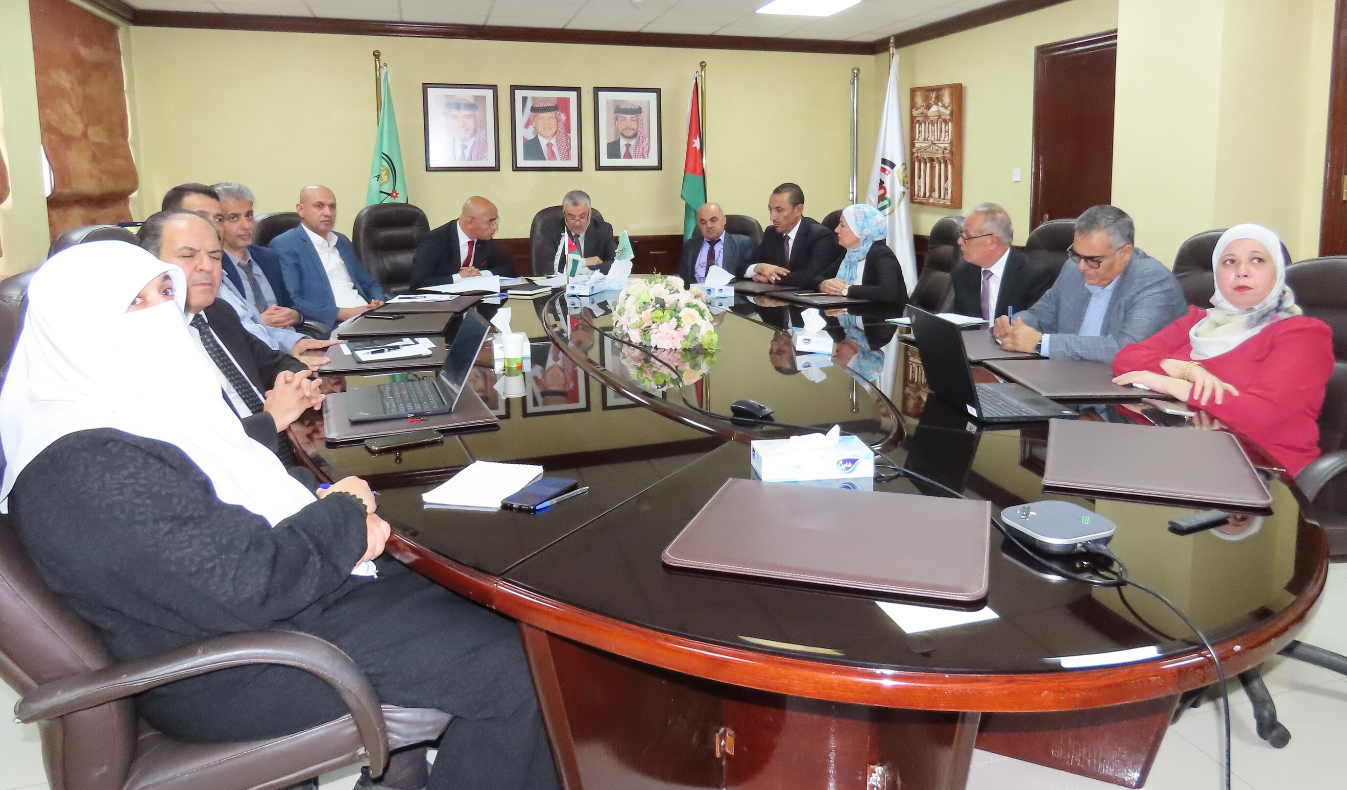 Madar Al-Saa Images 0.7455670372380252