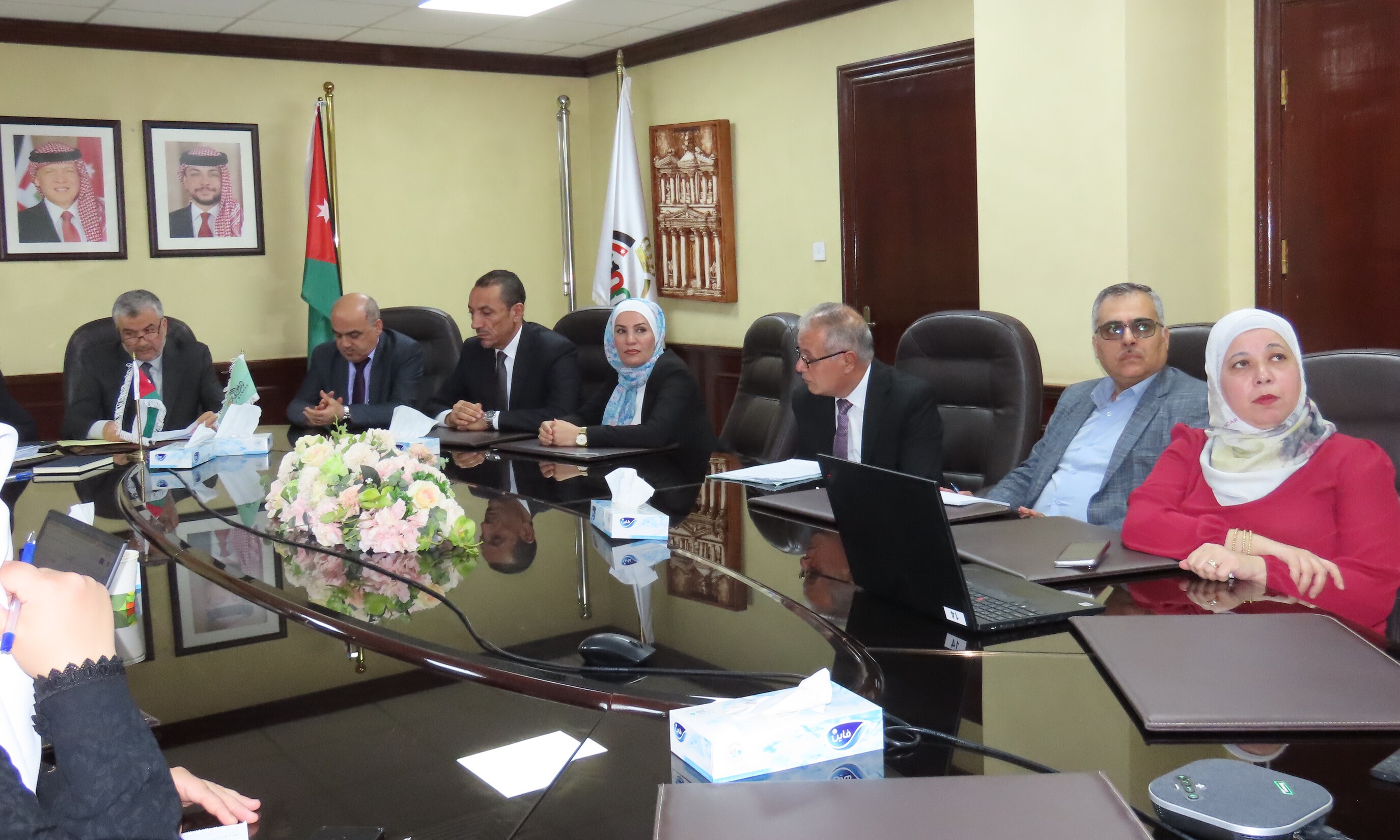 Madar Al-Saa Images 0.7802732335863884