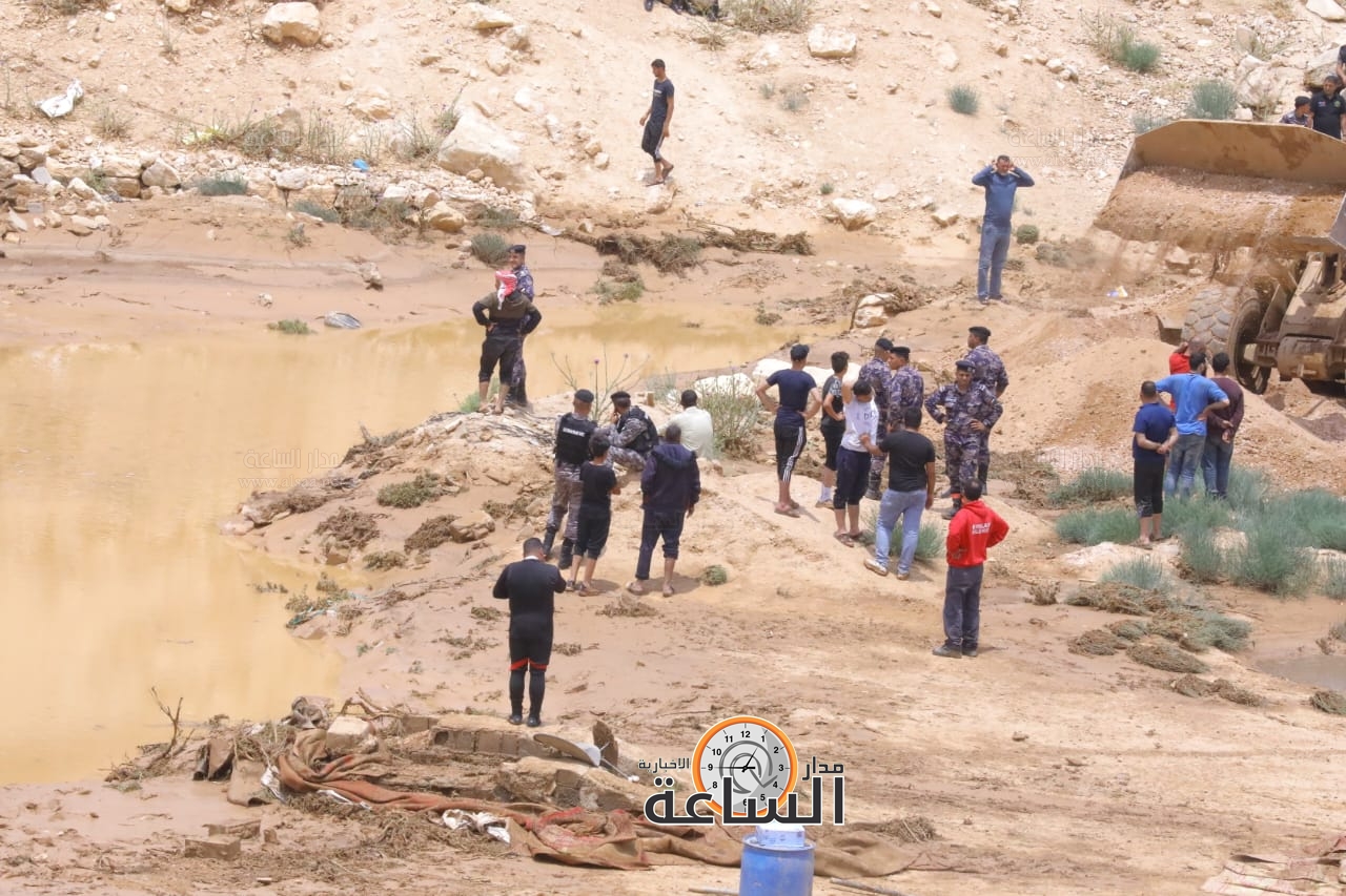 Madar Al-Saa Images 0.9480328392565032