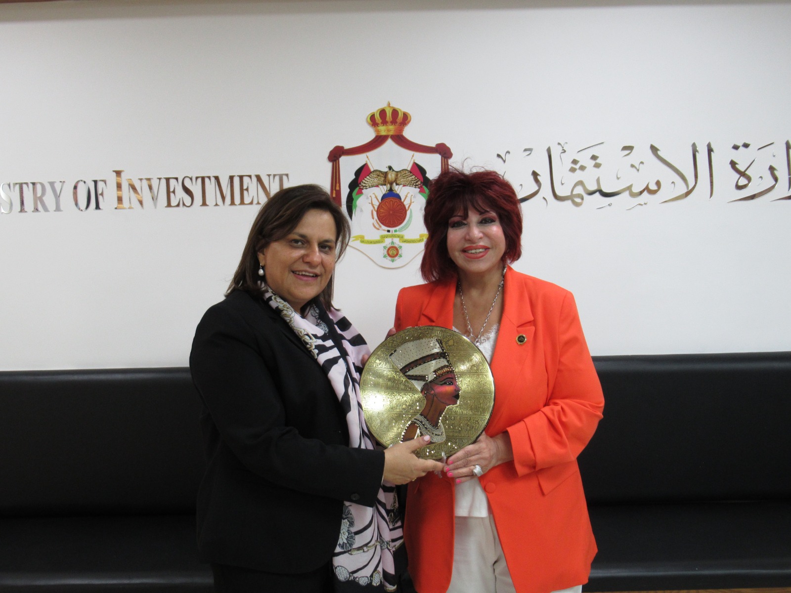 Madar Al-Saa Images 0.884281861656395