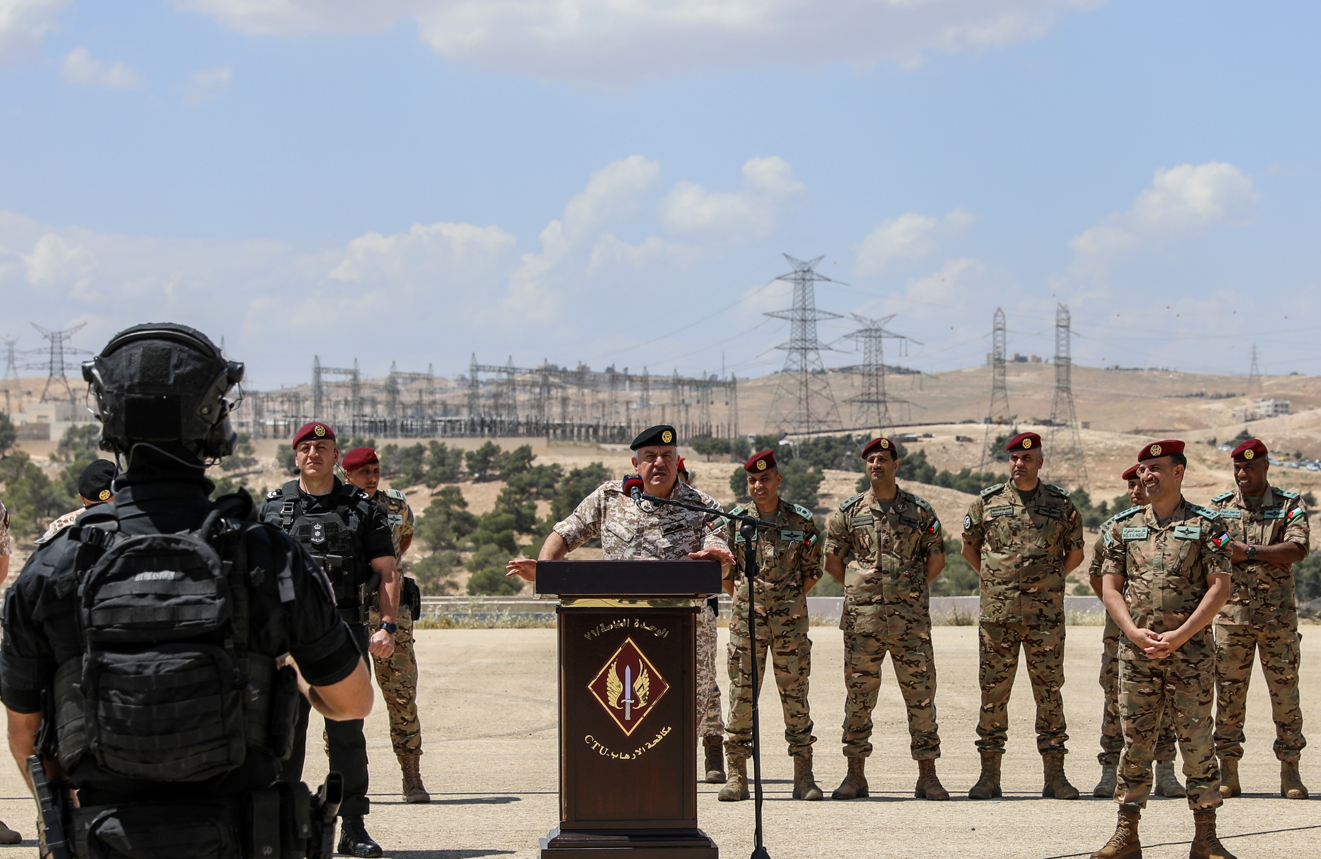 Madar Al-Saa Images 0.7505724501105986