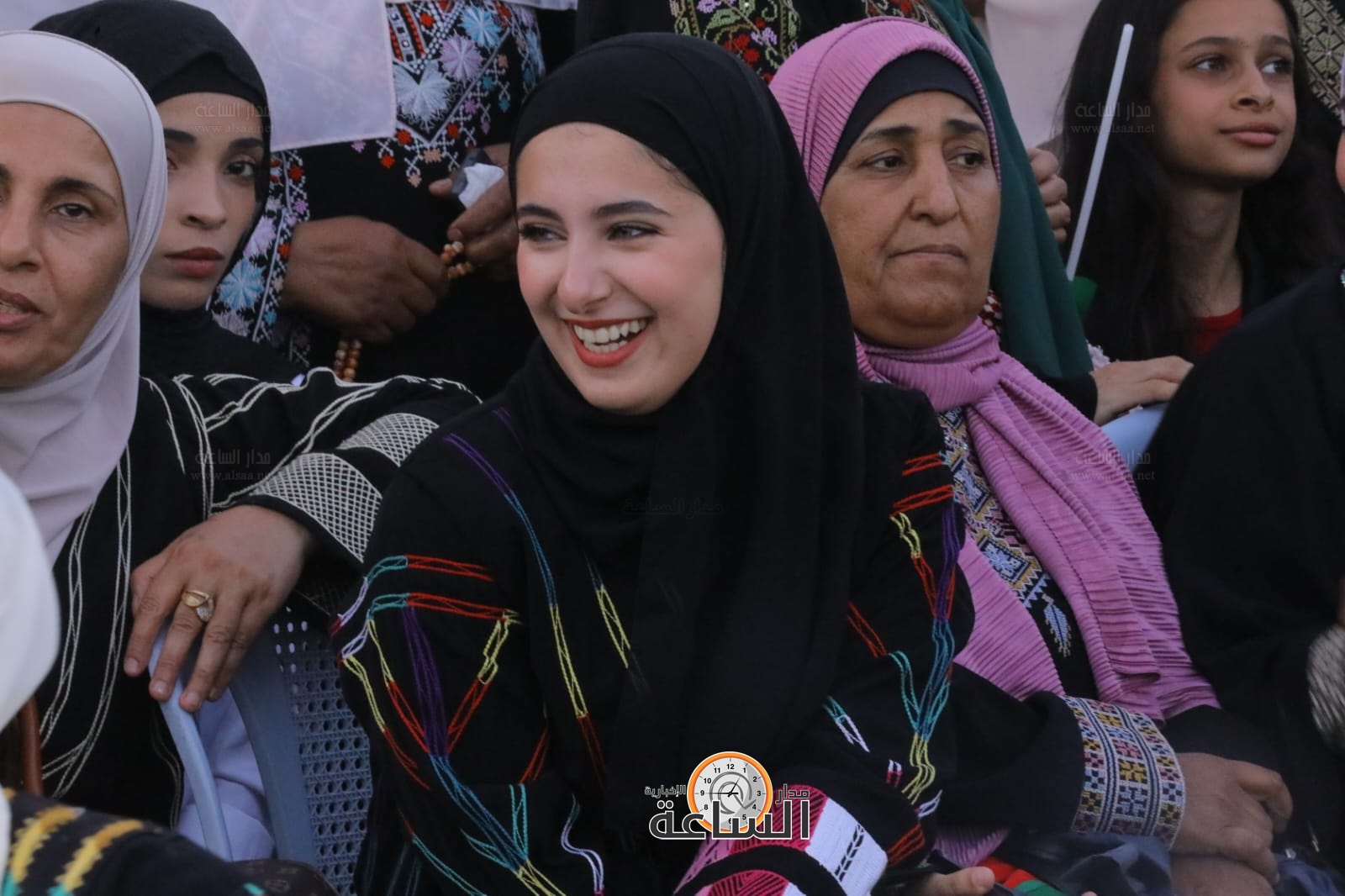 Madar Al-Saa Images 0.6878593274519342