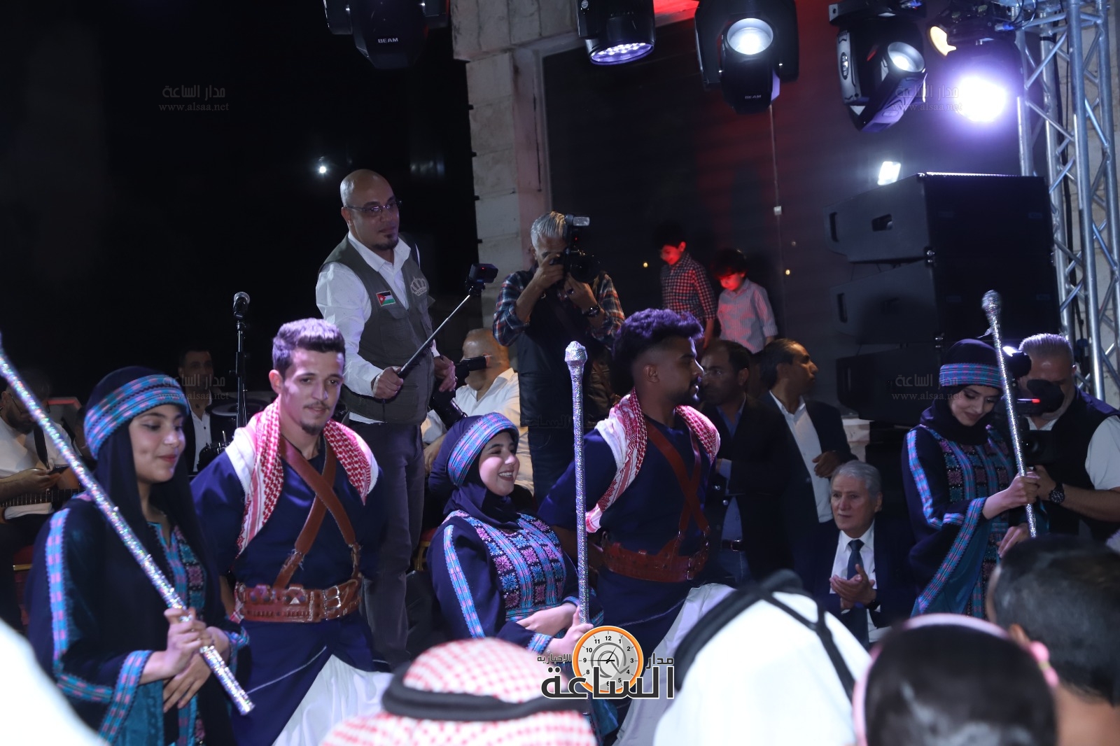 Madar Al-Saa Images 0.8678692046242351