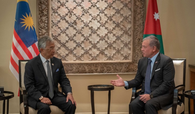 Madar Al-Saa Images 0.936526672486508