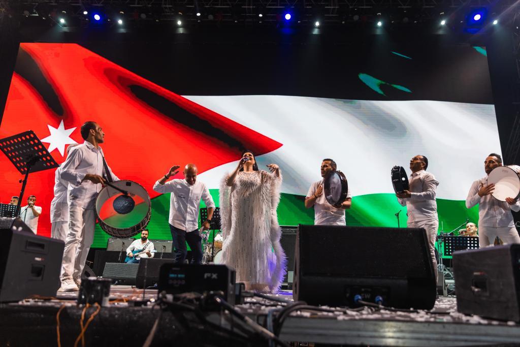 Madar Al-Saa Images 0.4229696803780636