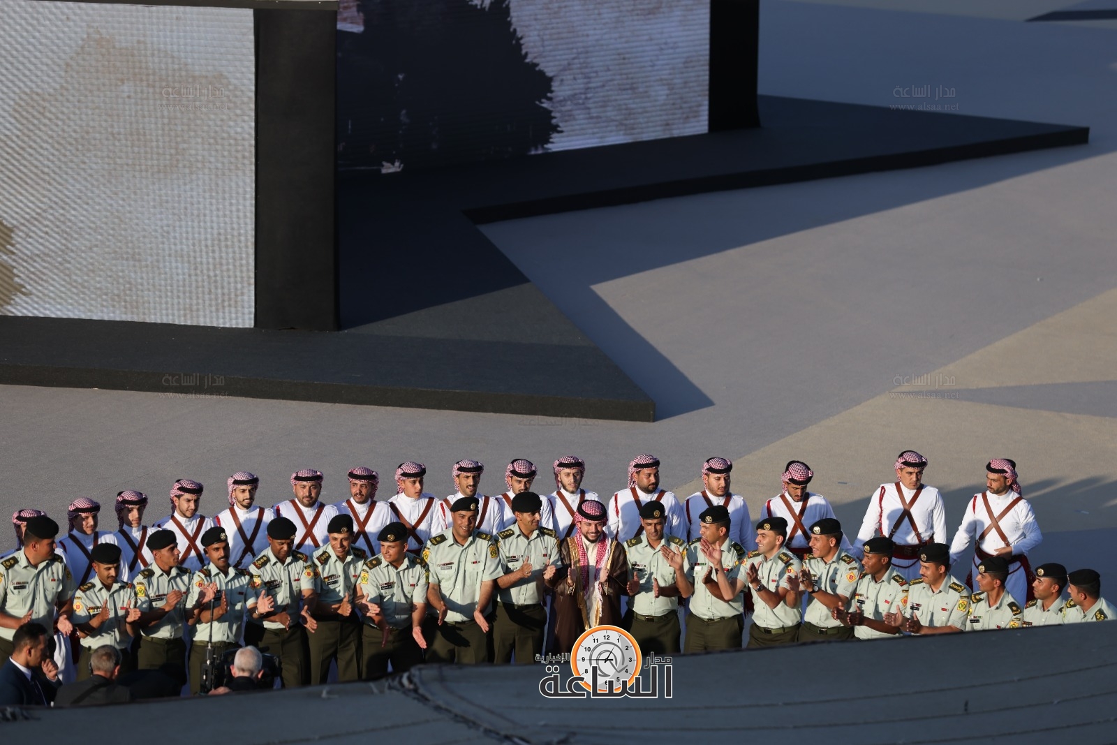 Madar Al-Saa Images 0.03247160828487139