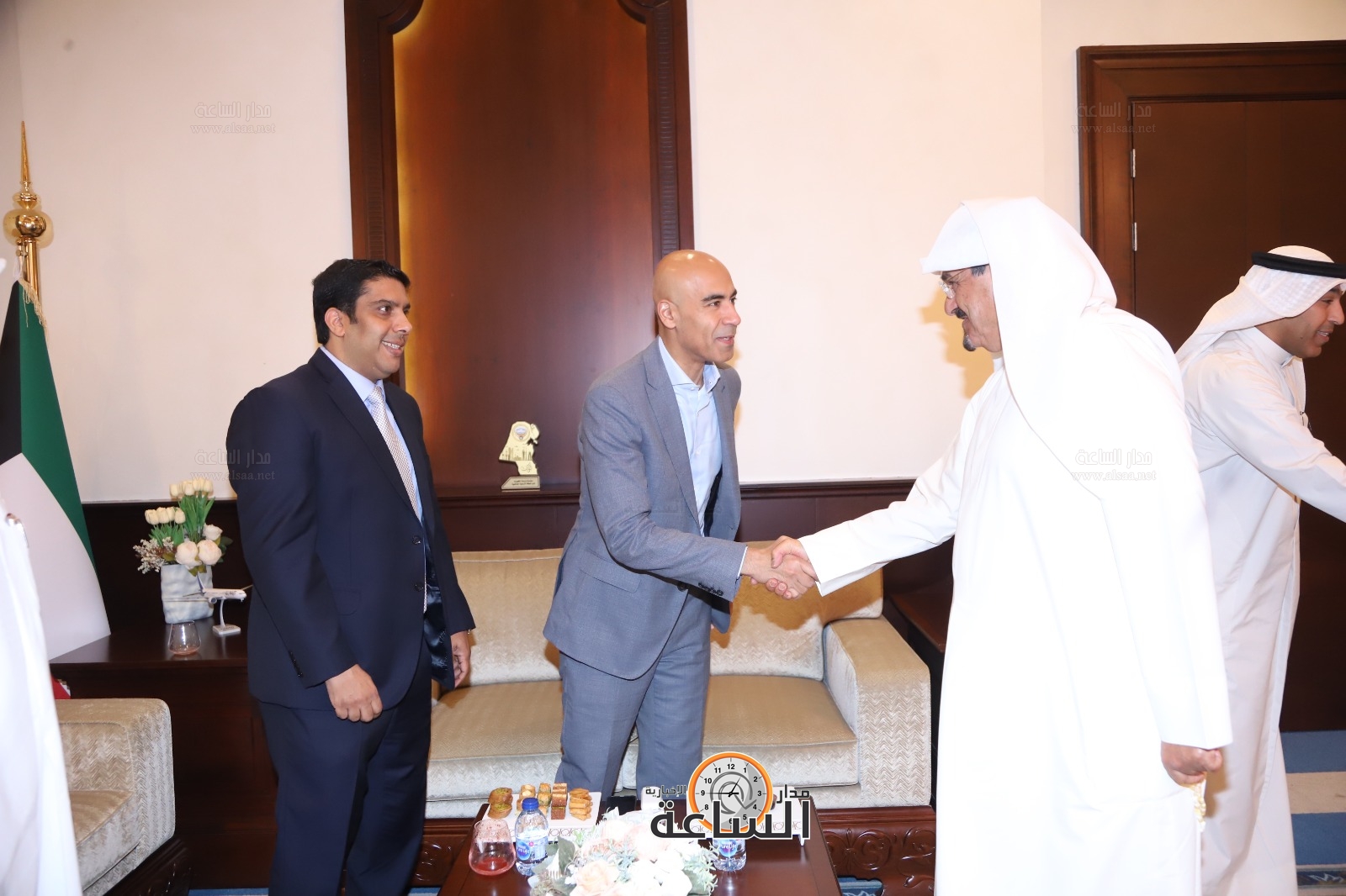 Madar Al-Saa Images 0.9237484583671861