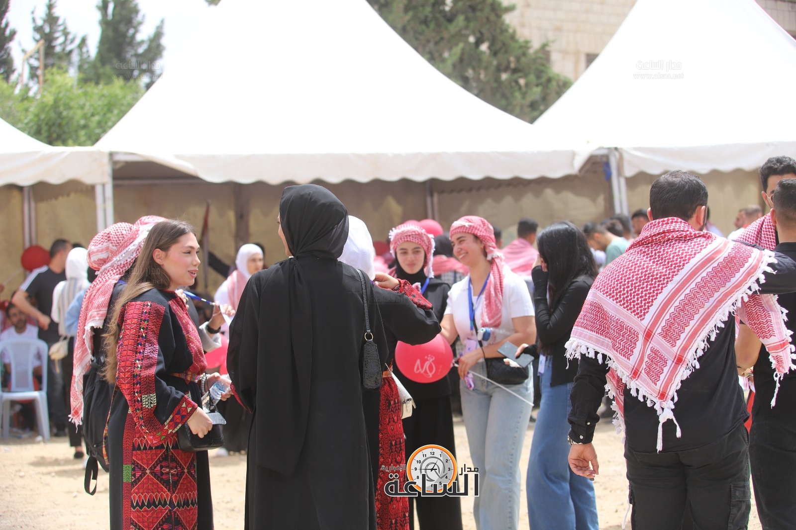 Madar Al-Saa Images 0.7909655778602367