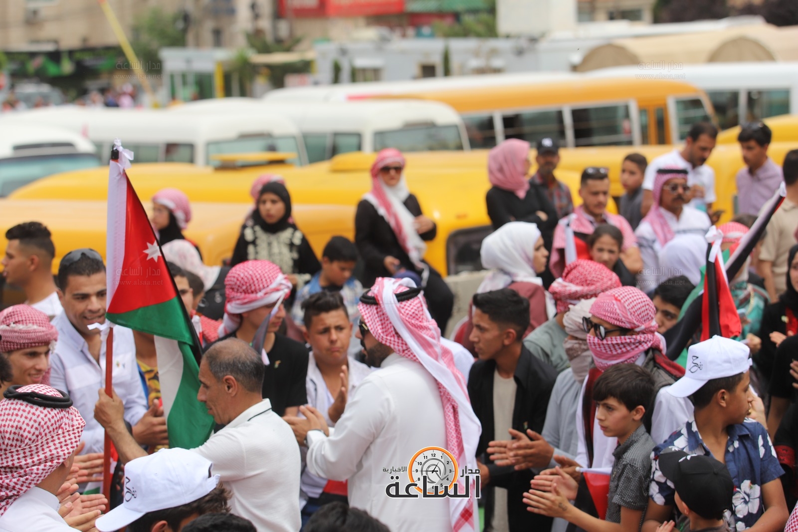 Madar Al-Saa Images 0.9468195038678493