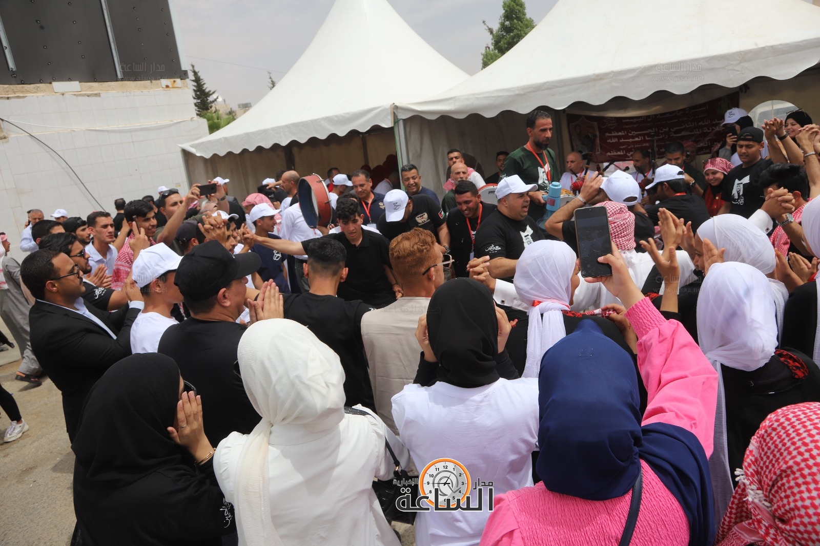 Madar Al-Saa Images 0.9918702099561667