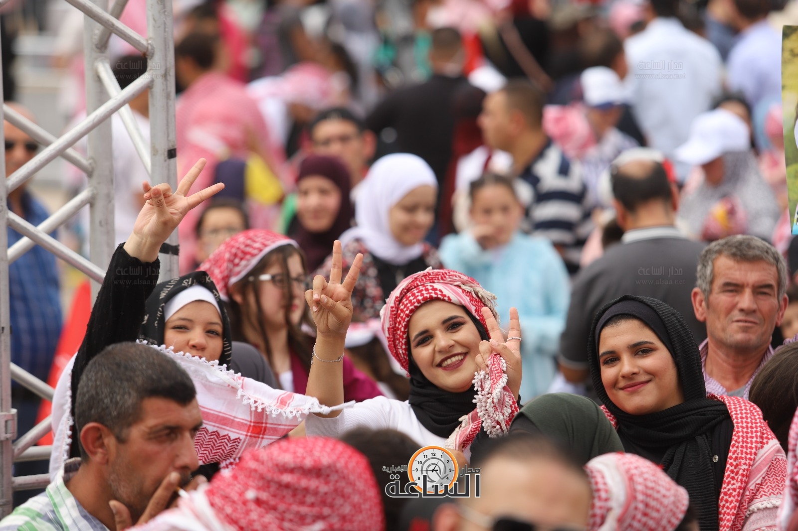 Madar Al-Saa Images 0.6356309025662026