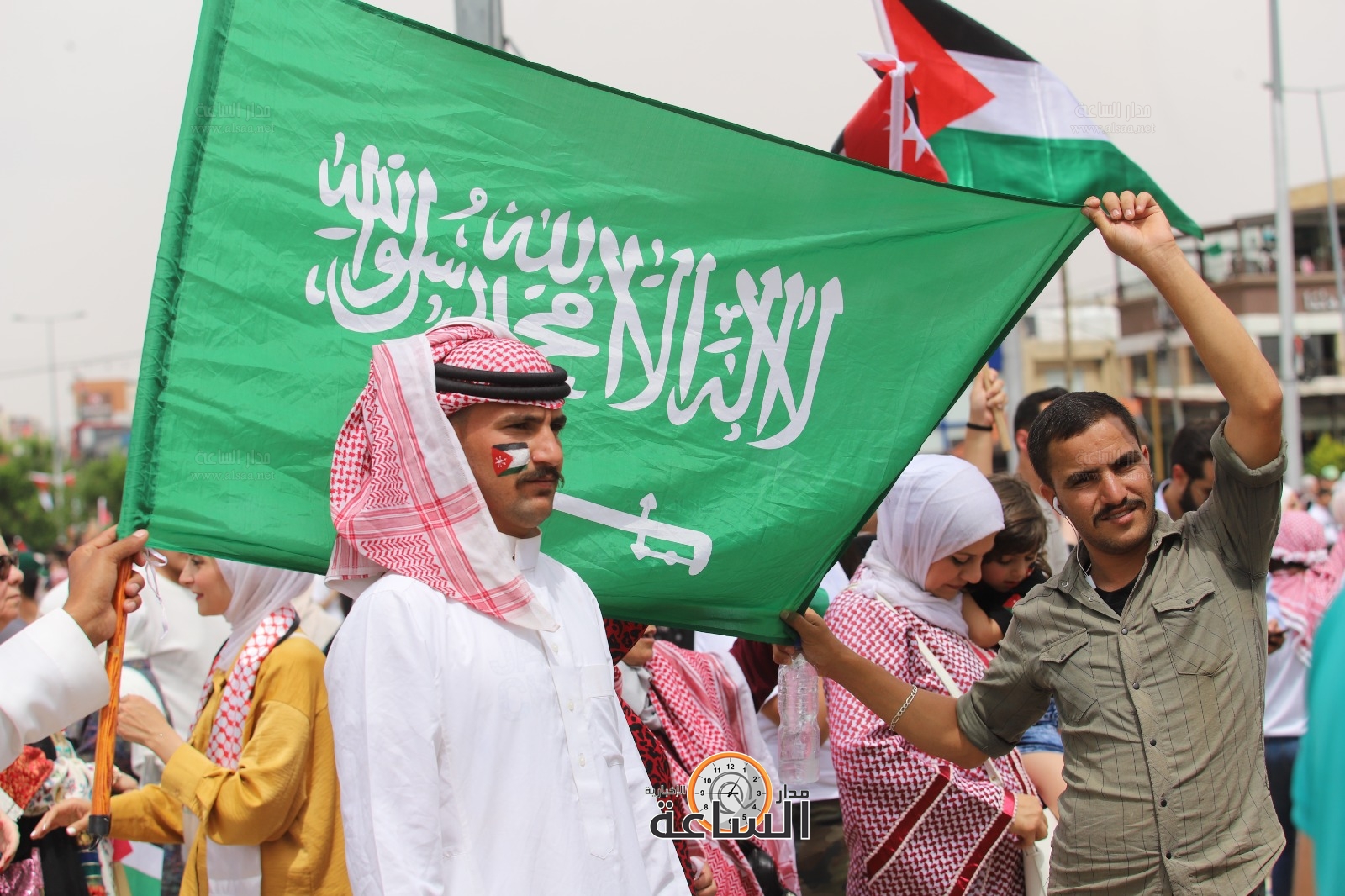 Madar Al-Saa Images 0.7950993889415499