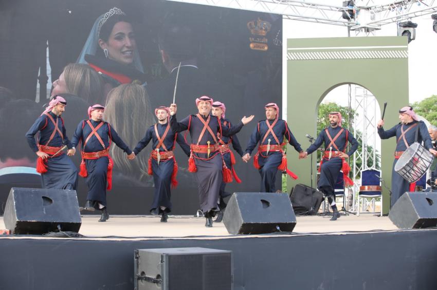 Madar Al-Saa Images 0.5193624440275915