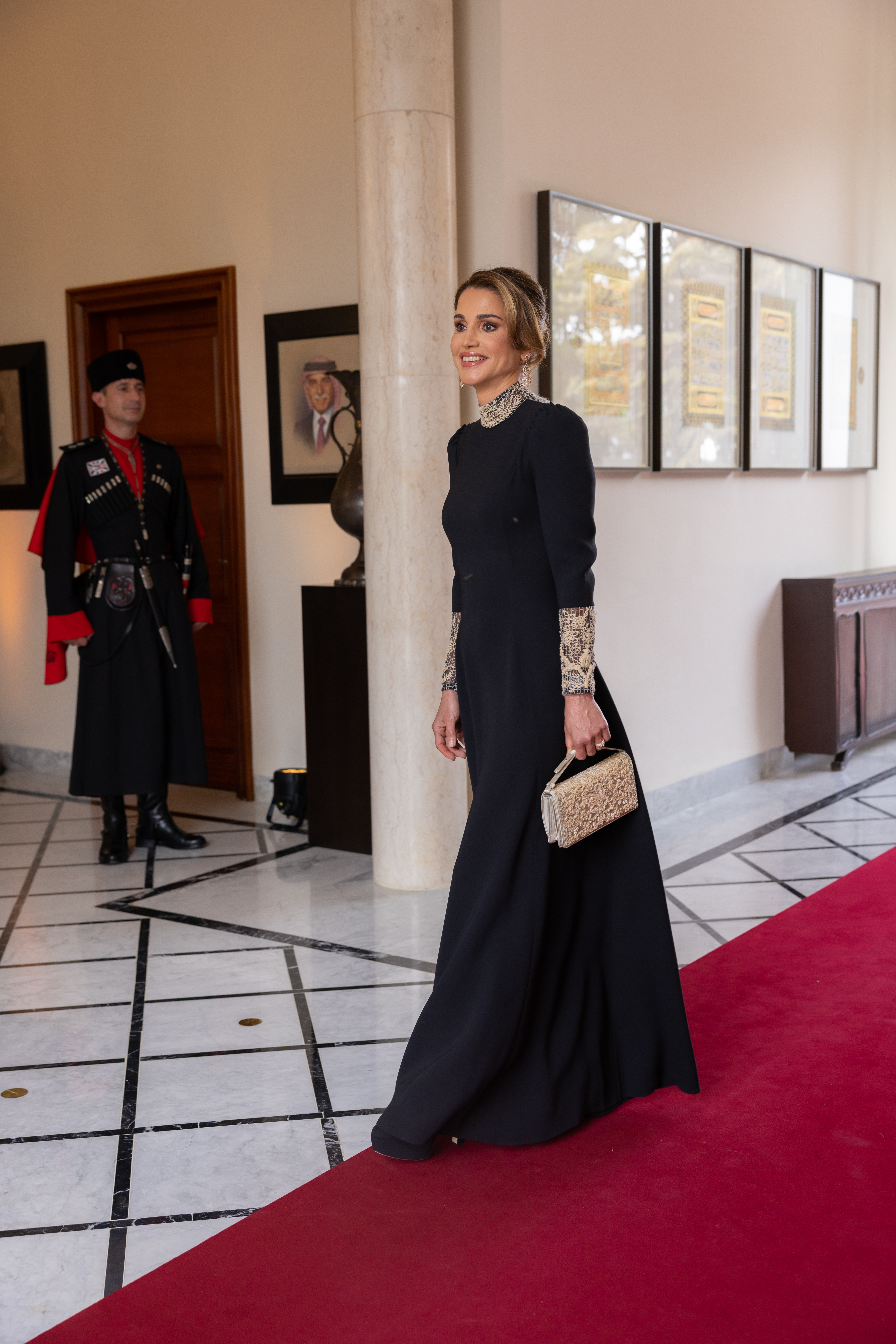 Madar Al-Saa Images 0.9337084588797344