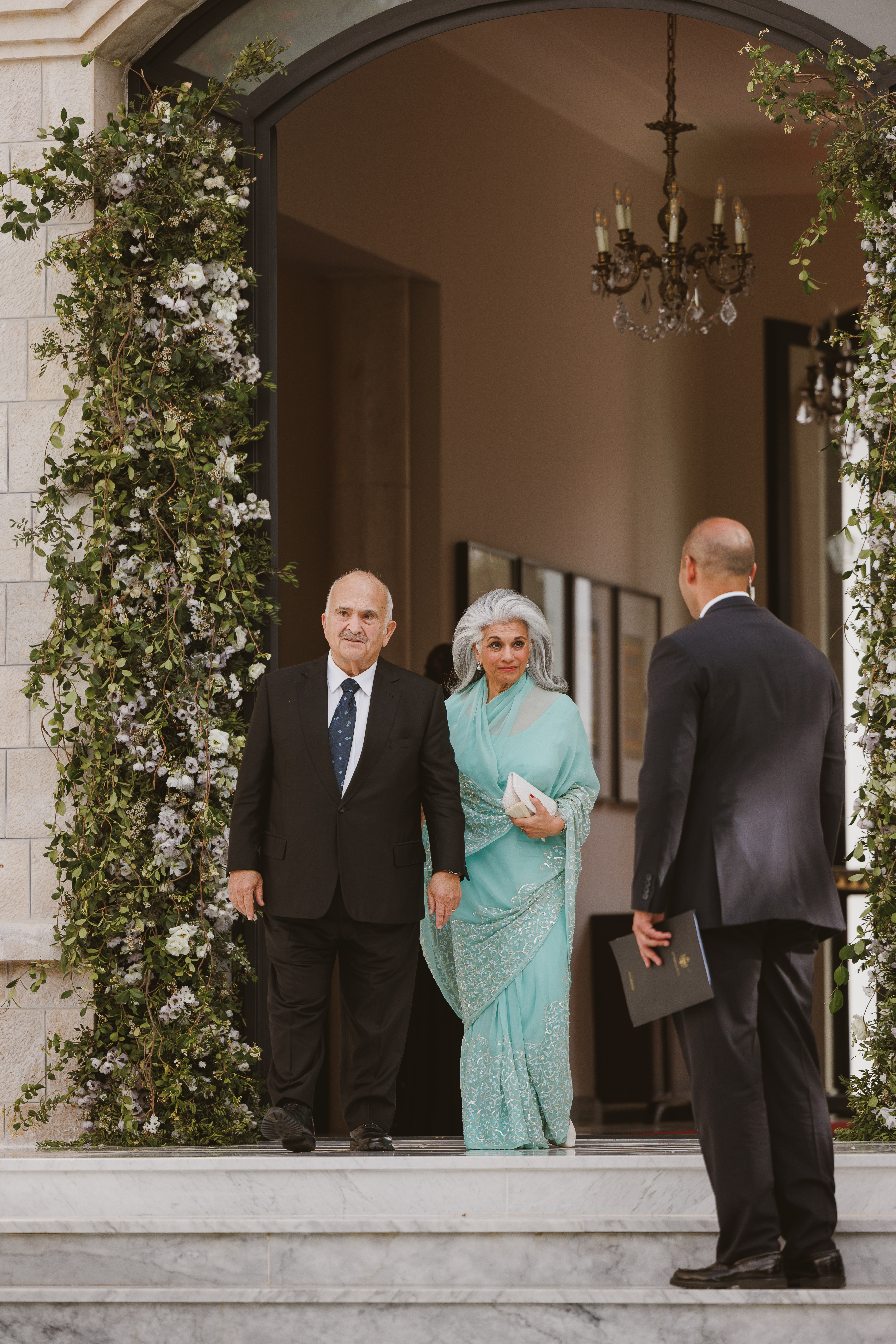 Madar Al-Saa Images 0.00255536878400342