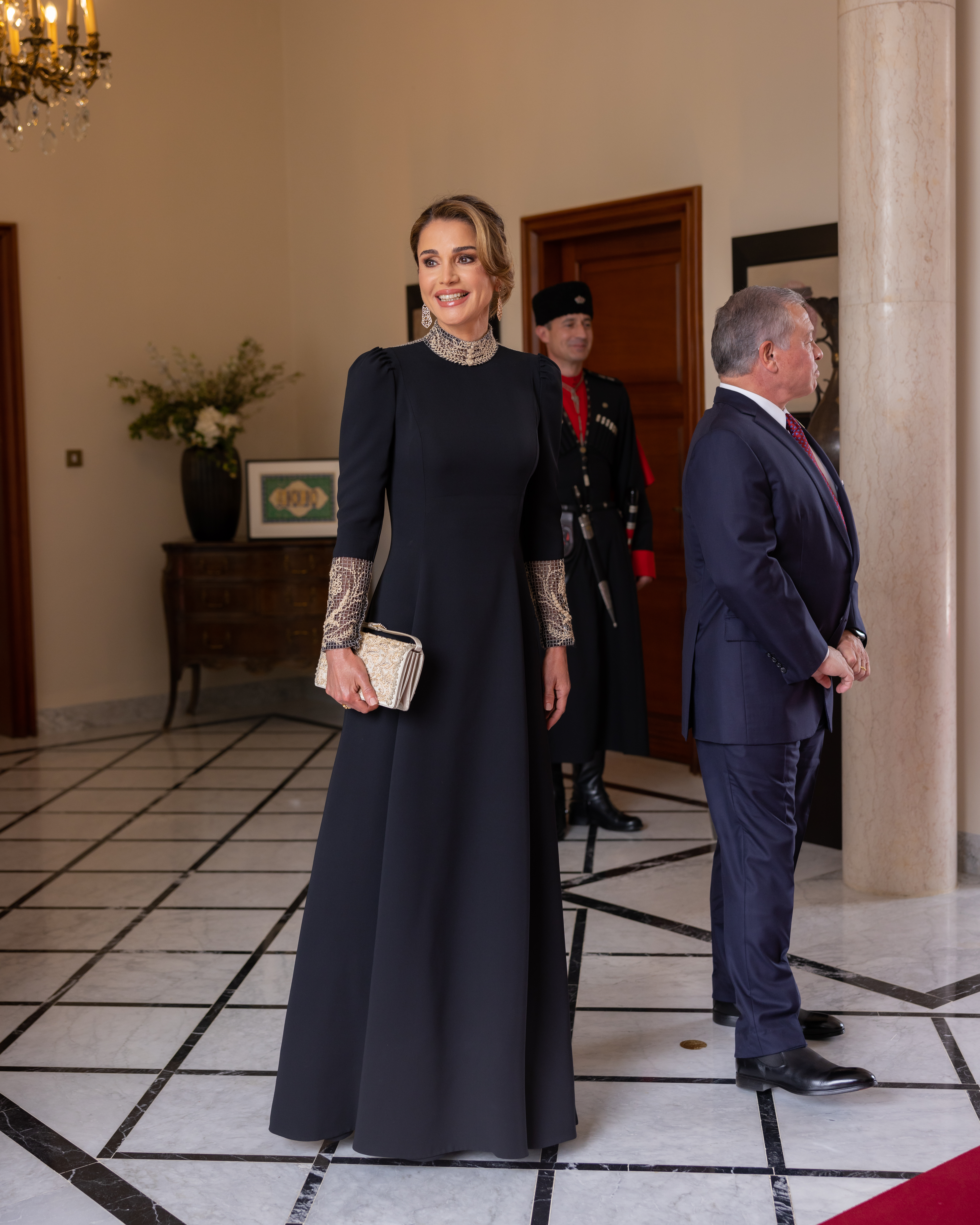 Madar Al-Saa Images 0.9406967445413694