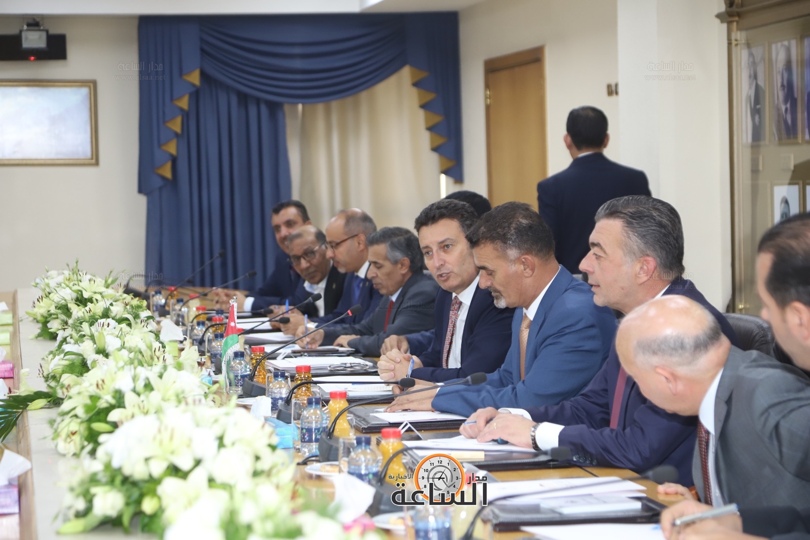 Madar Al-Saa Images 0.9515679443641734