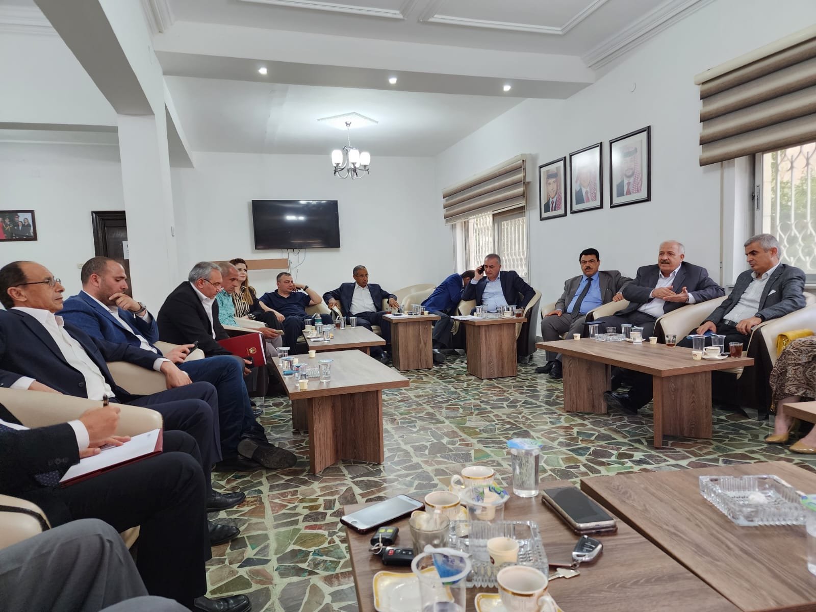 Madar Al-Saa Images 0.1645613627225122