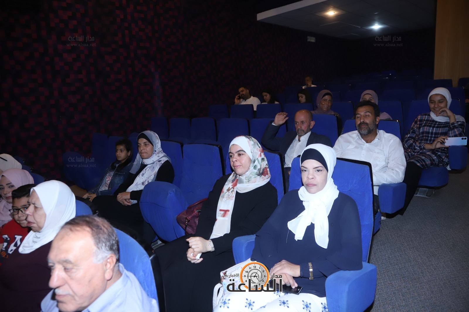 Madar Al-Saa Images 0.5648932156207322