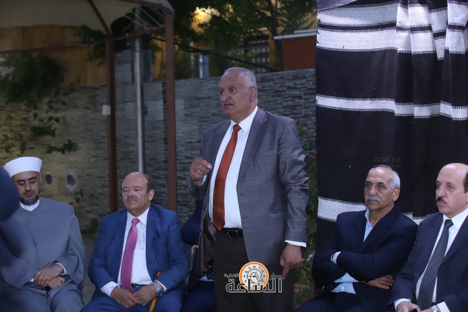 Madar Al-Saa Images 0.016043461390663705