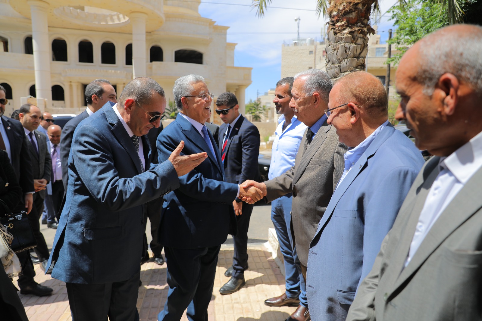 Madar Al-Saa Images 0.017723206055340057