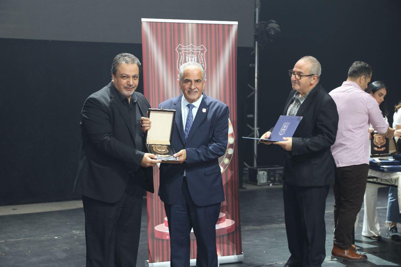 Madar Al-Saa Images 0.41037163574871527