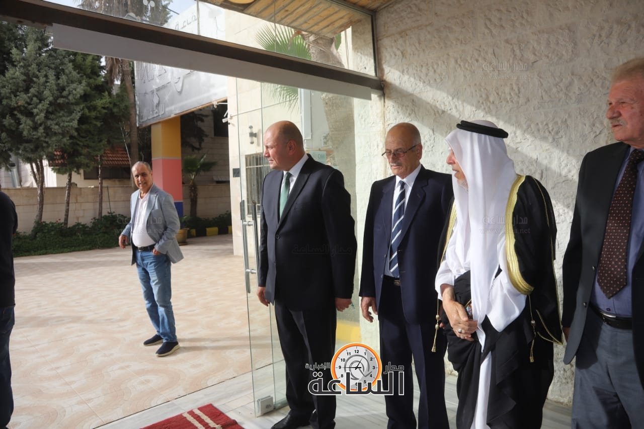 Madar Al-Saa Images 0.7142861854198493