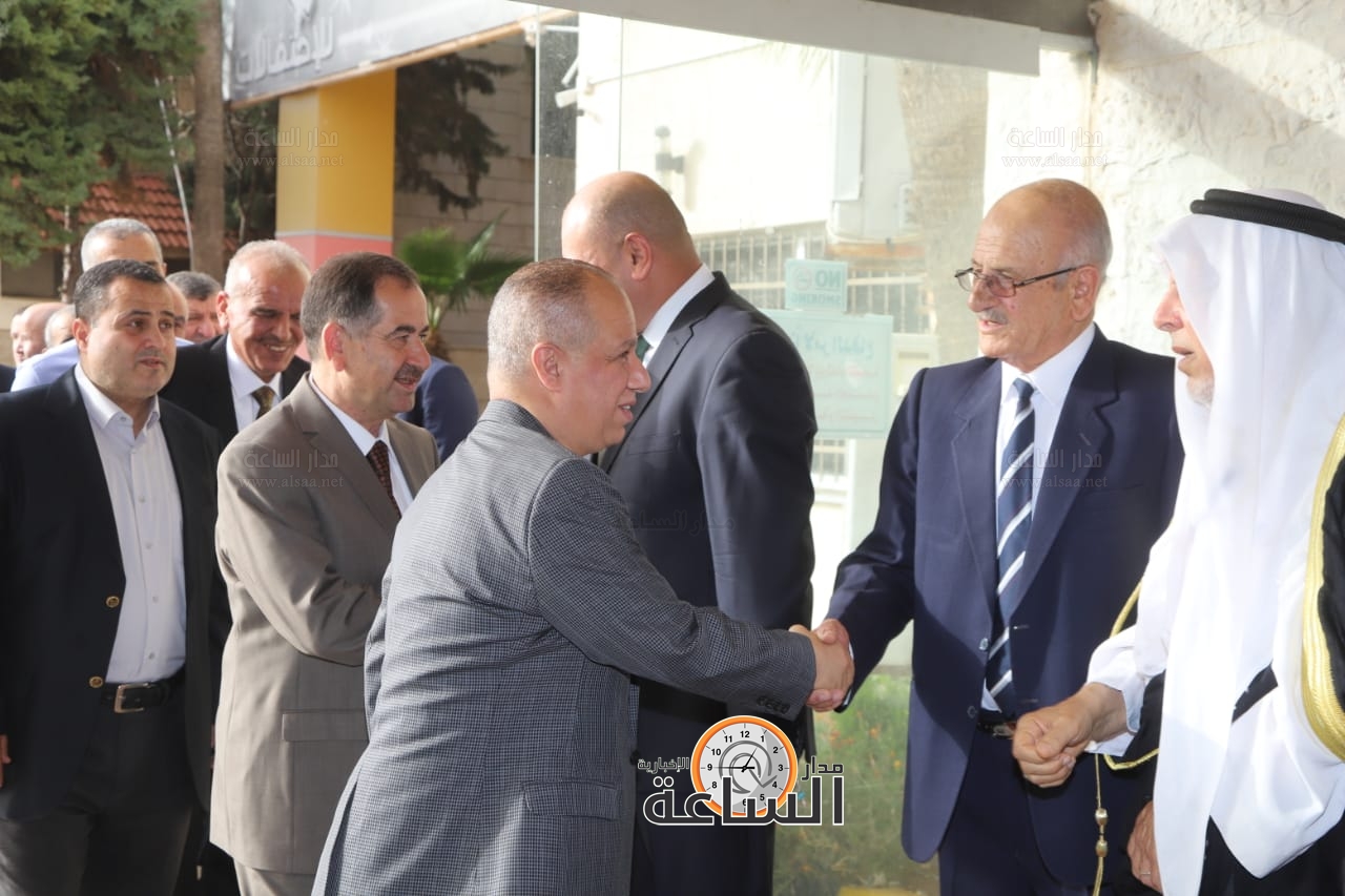 Madar Al-Saa Images 0.7462123464108691