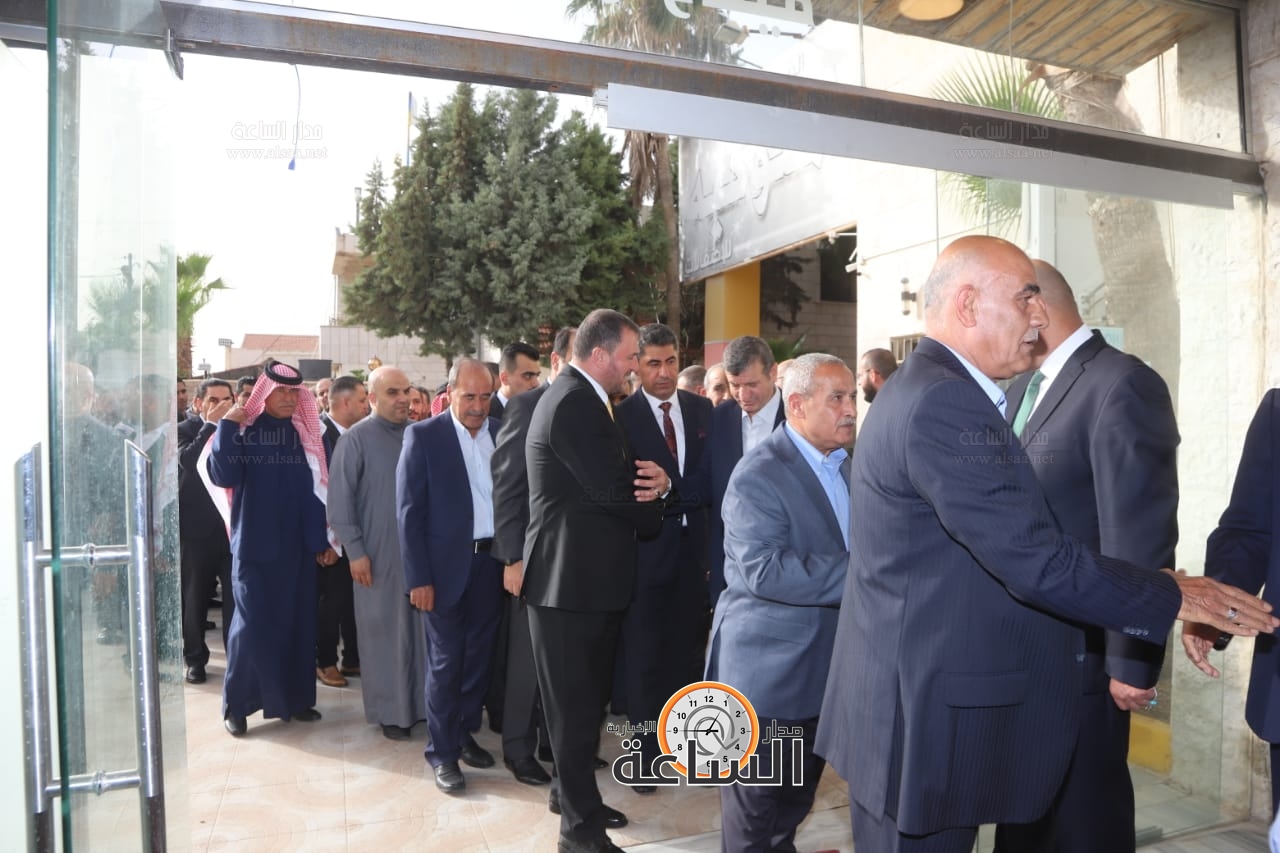 Madar Al-Saa Images 0.8901173594794117