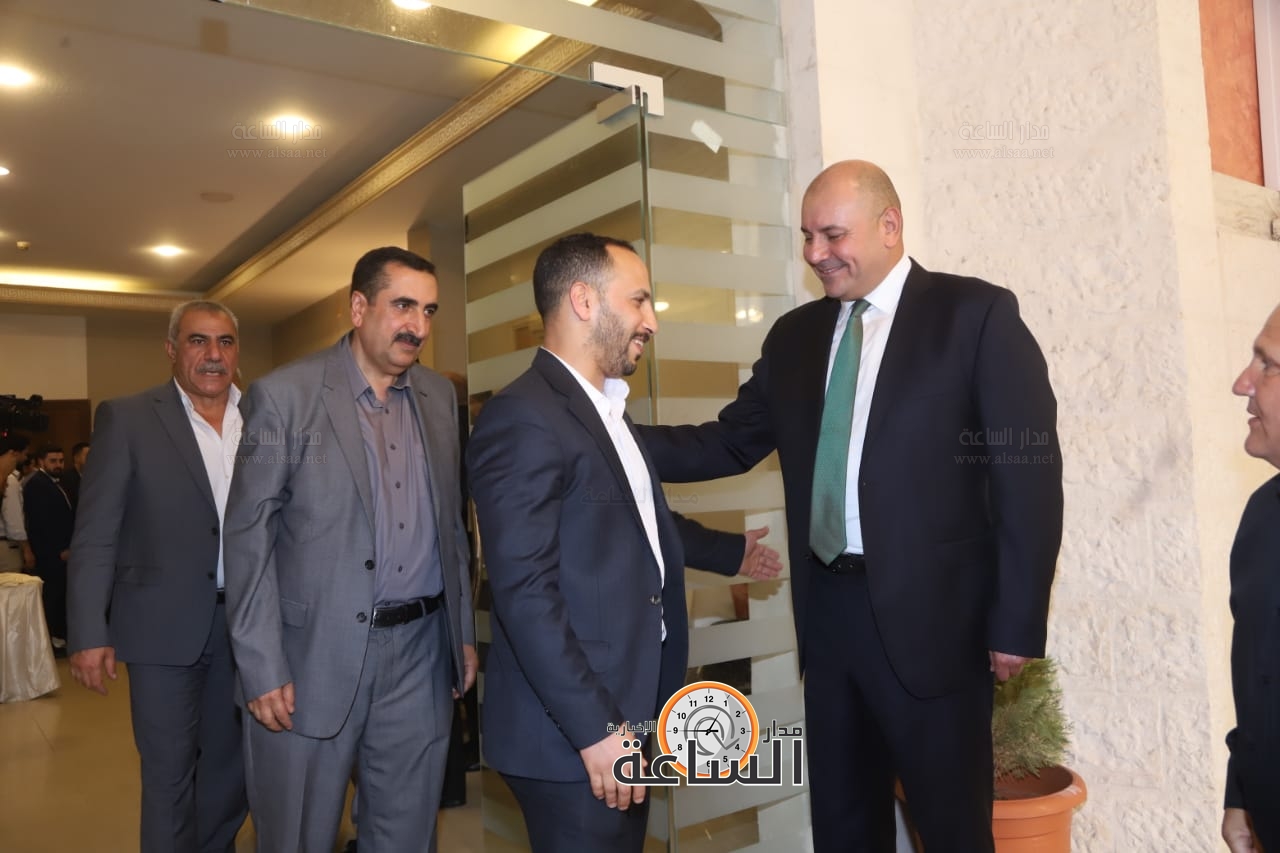 Madar Al-Saa Images 0.42410436276677677