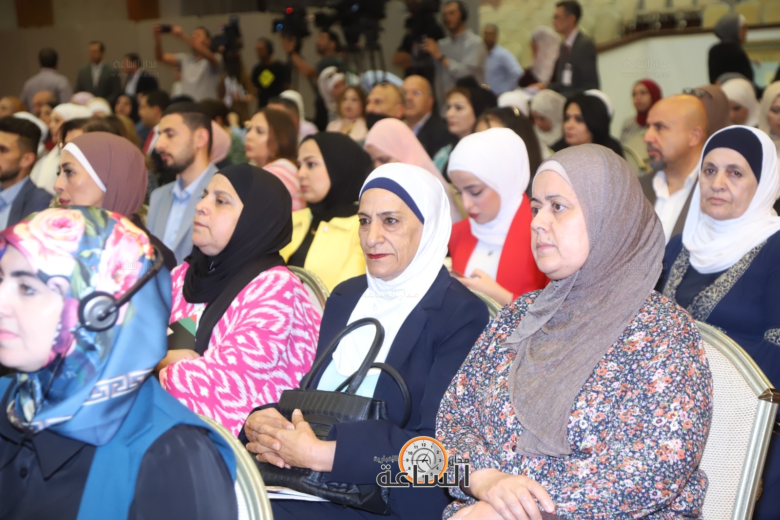 Madar Al-Saa Images 0.28371656168700454