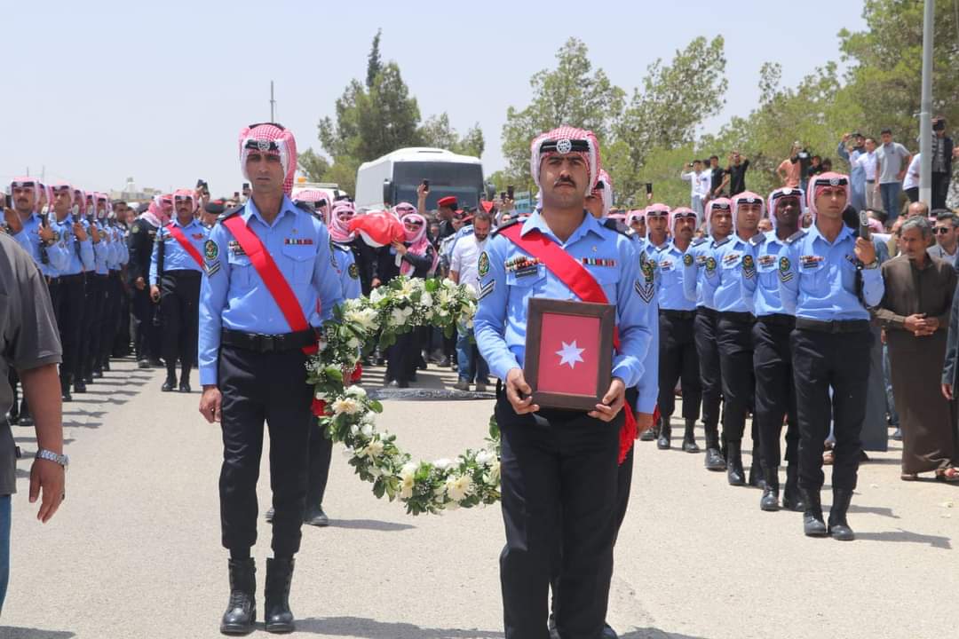 Madar Al-Saa Images 0.609615169466996