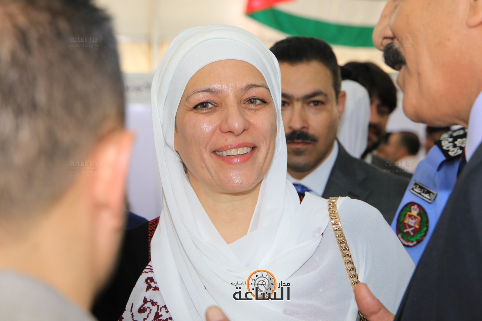 Madar Al-Saa Images 0.8819243054918857