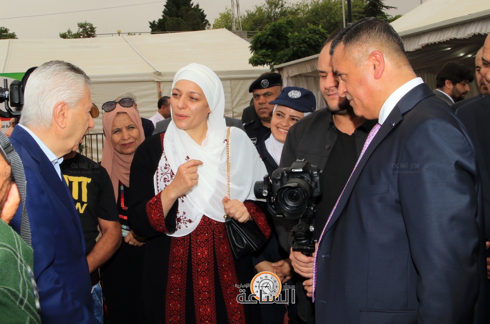 Madar Al-Saa Images 0.1698793395324767