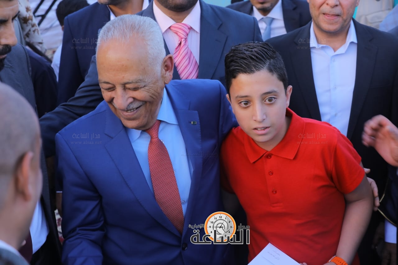 Madar Al-Saa Images 0.48367833503928026