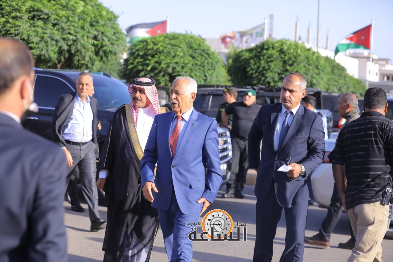 Madar Al-Saa Images 0.38148852884845863