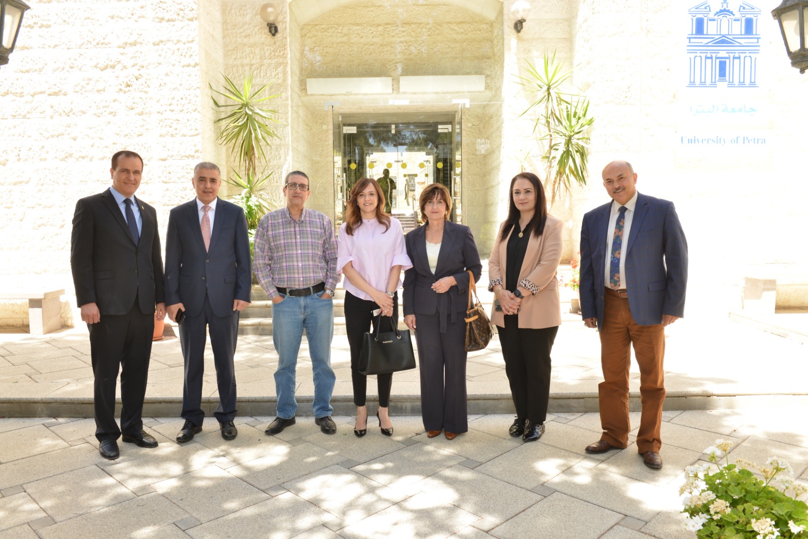 Madar Al-Saa Images 0.08979437637608867