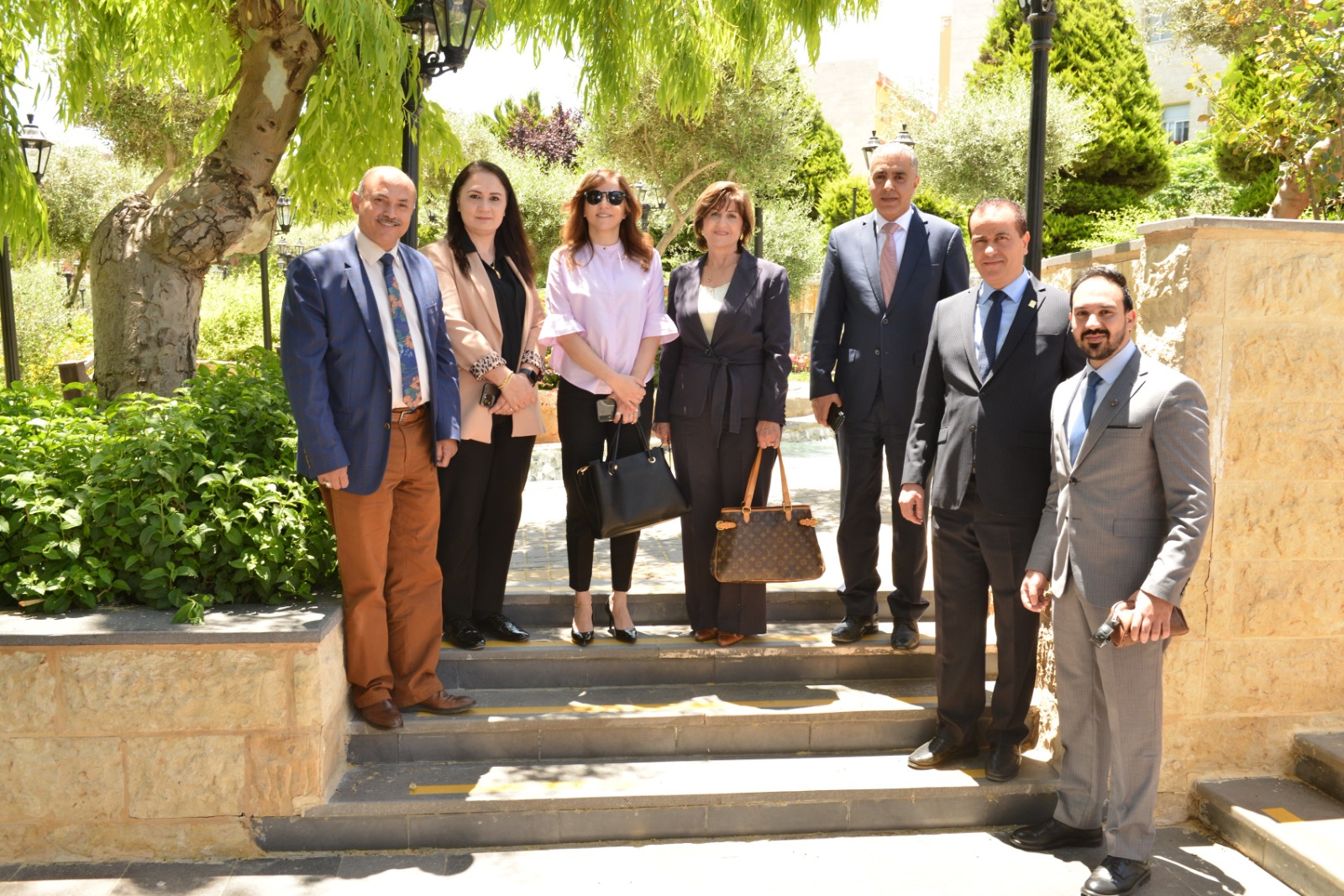 Madar Al-Saa Images 0.07127487439847147