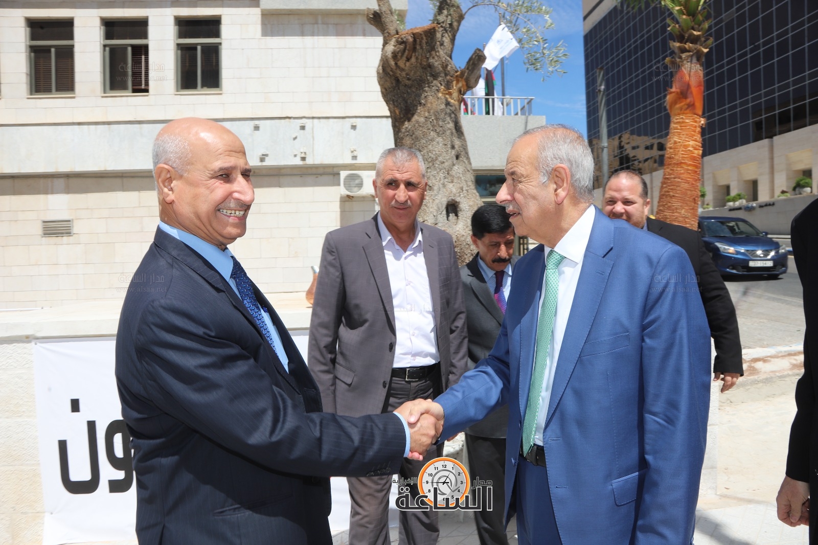 Madar Al-Saa Images 0.1438837669619406