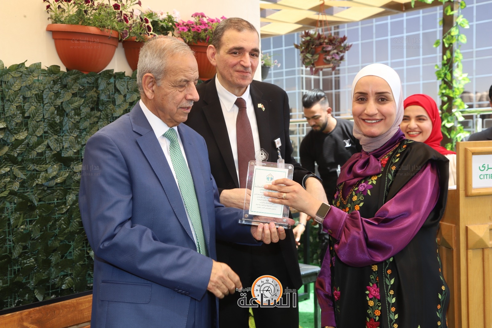 Madar Al-Saa Images 0.8373004265755326