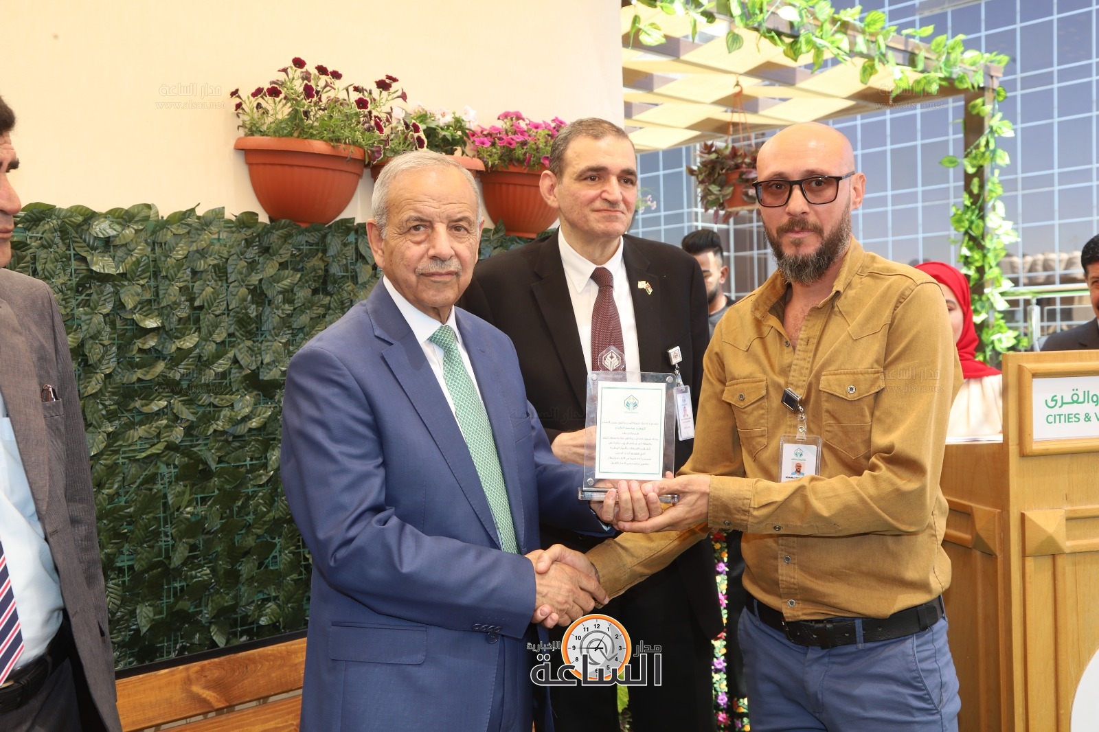 Madar Al-Saa Images 0.9613420513006379