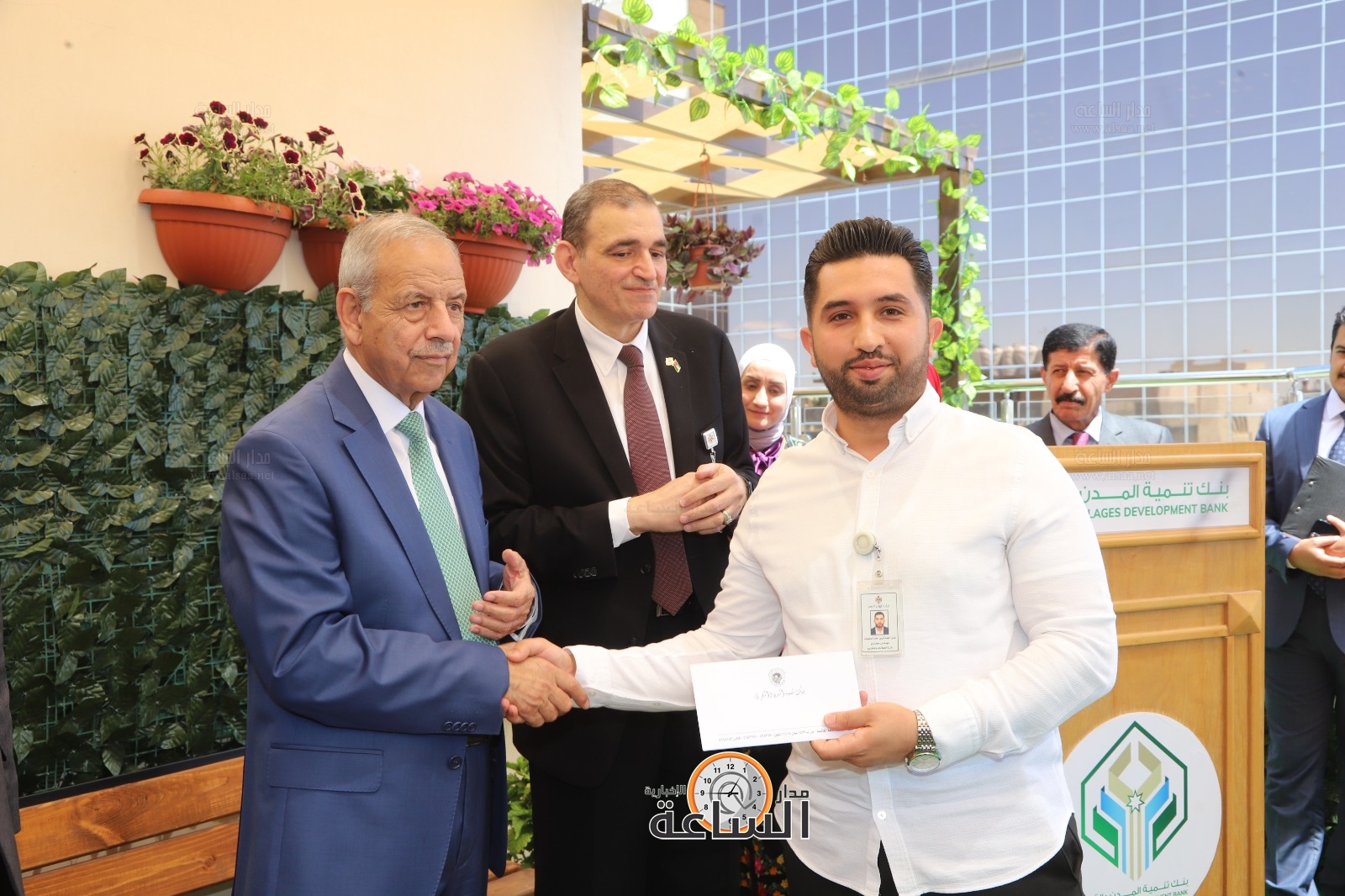 Madar Al-Saa Images 0.4434003760536698