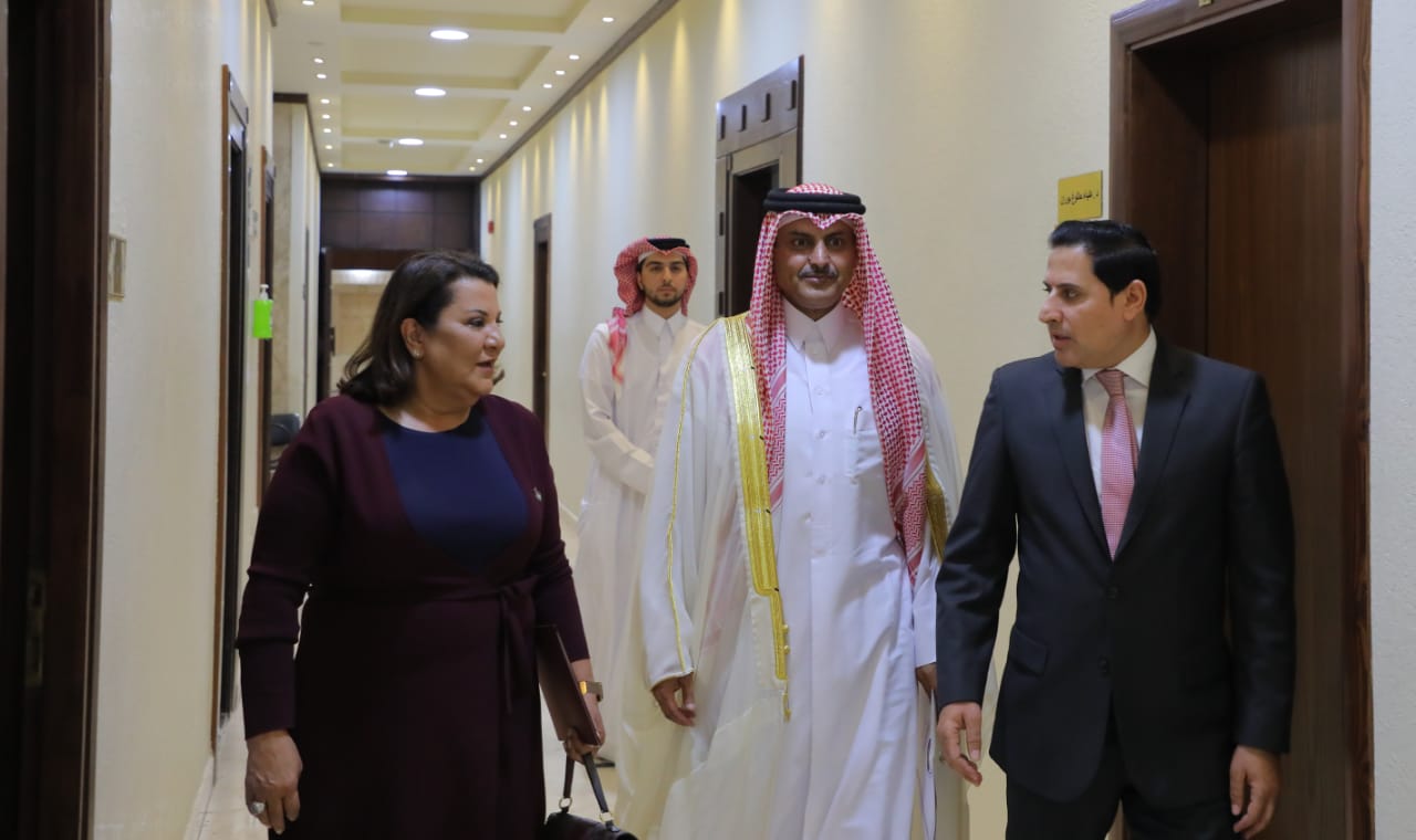 Madar Al-Saa Images 0.4476863586324943