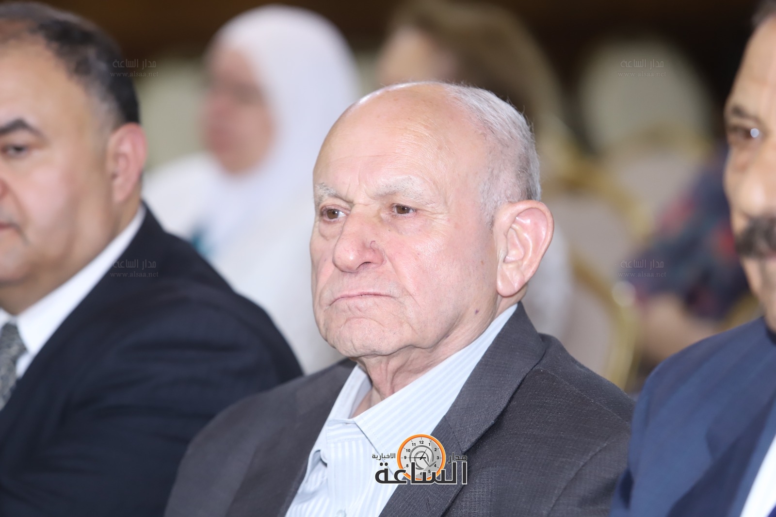 Madar Al-Saa Images 0.42615268389312344