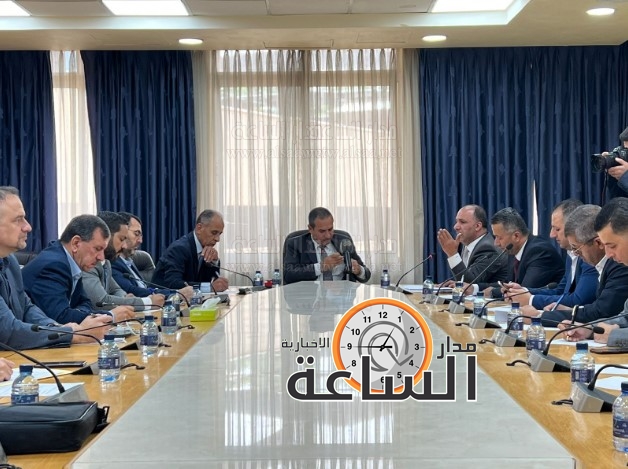 Madar Al-Saa Images 0.4391756778884366